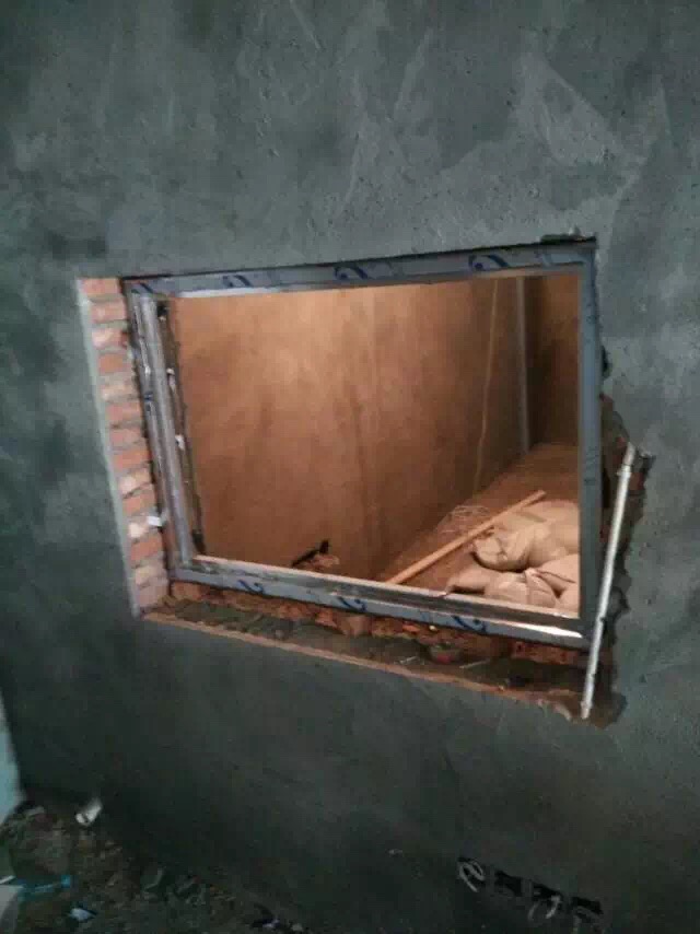 όUTr