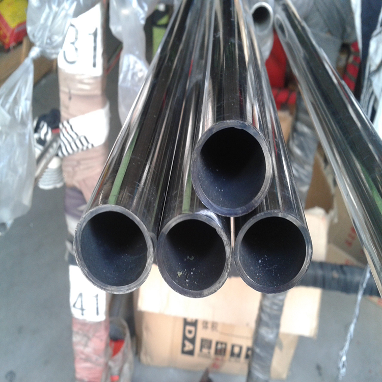 304不銹鋼圓管80*0.9mm