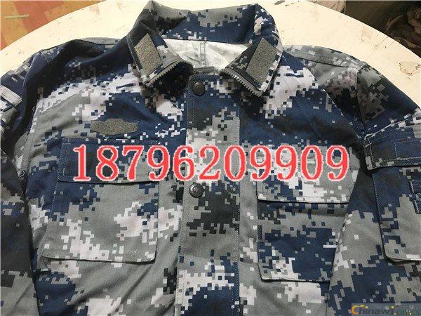 出售二手07迷彩大衣,二手冬季迷彩服報價表