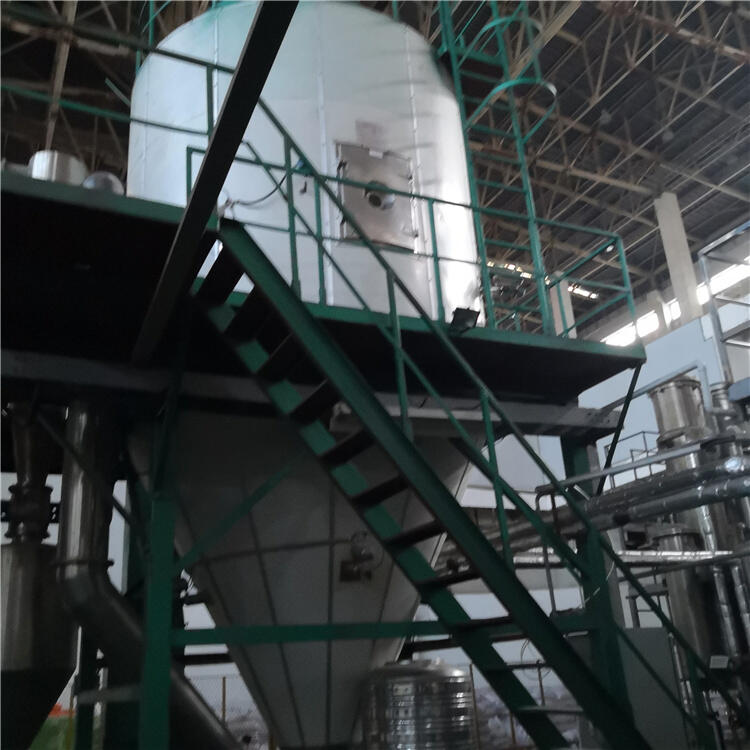 寧夏二手旋轉噴霧干燥機150型全自動生產適用于膏狀物料