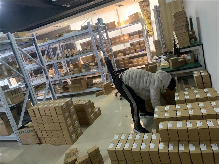 ϺTPLC