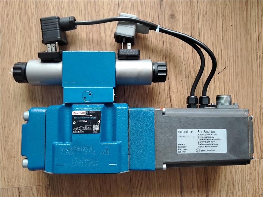 REXROTHy4WRKE10E100L-35/6EG24TK31/A1D3M