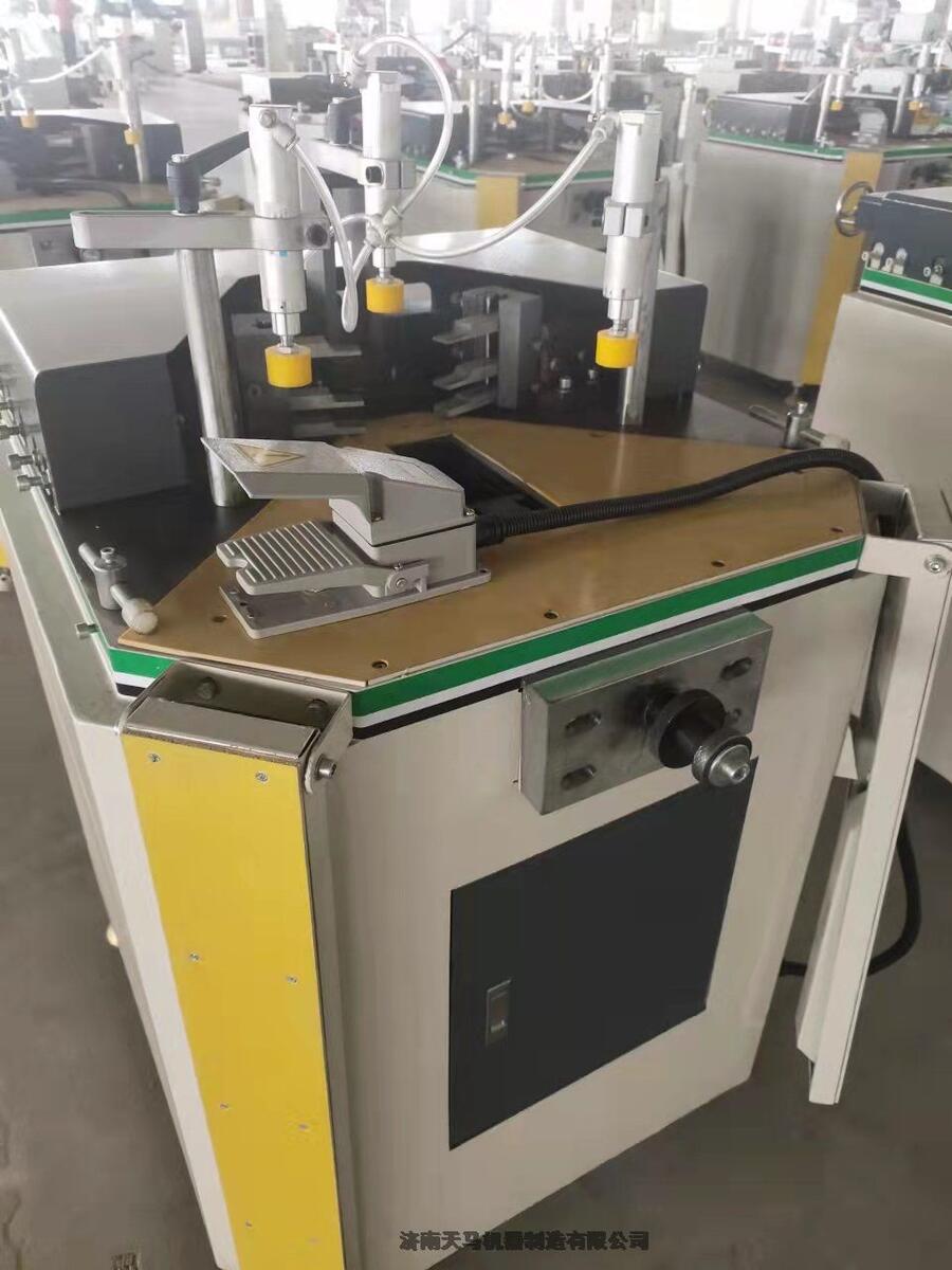 140重型升降組角機，斷橋鋁門窗設備整套發貨